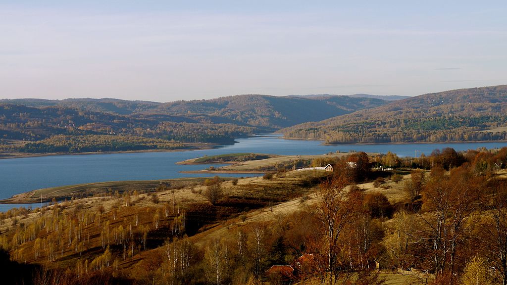 Tajne i legende Vlasinskog jezera: Misterije plutajućih ostrva i vodena čudovišta