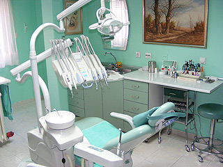 DENTAL ORDINATION DR MILANOVIC Novi Sad - Photo 1