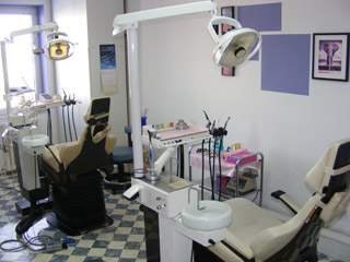 GENERAL DENTISTRY OFFICE DUJEVSKI Novi Sad - Photo 1